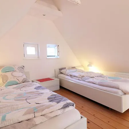 Ferienhaus- Kate In Am Bodden 度假居 *